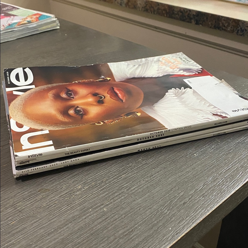 Magazines bundle - Picture 10 of 10